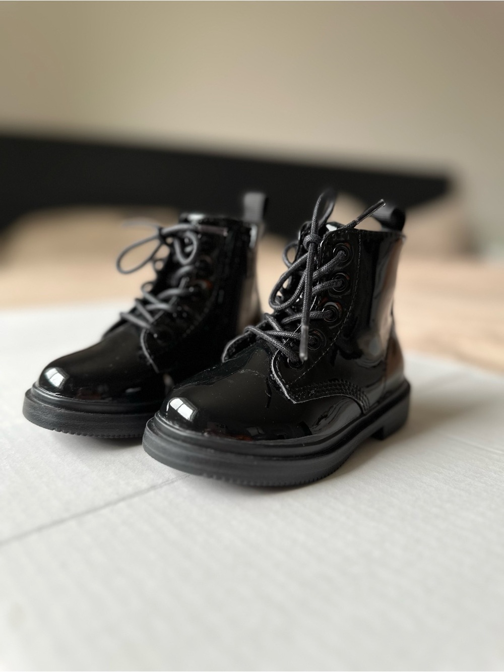 H&M Glossy Black Patent Lace-Up Kids Boots size 5.5 Girls boots